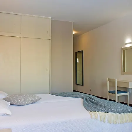 アパートホテル アパートホテル インペラティツ 3*