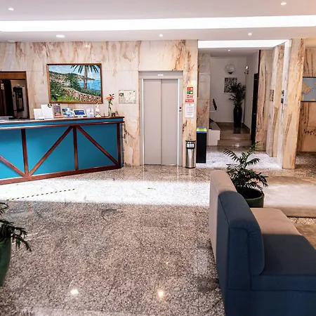 Aparthotel Imperatriz 3*