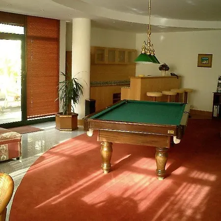 皇后公寓酒店 3*